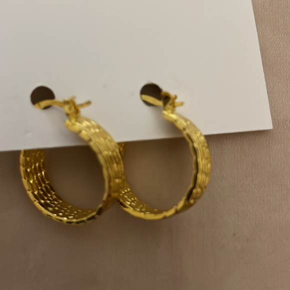 NEW Katherine Karambelas 18 k gold plated hoop pierced earrings. - Picture 3 of 5